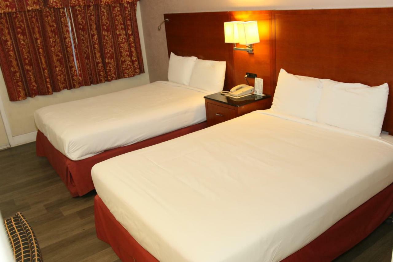 Town And Country Inn Santa Maria  Bagian luar foto