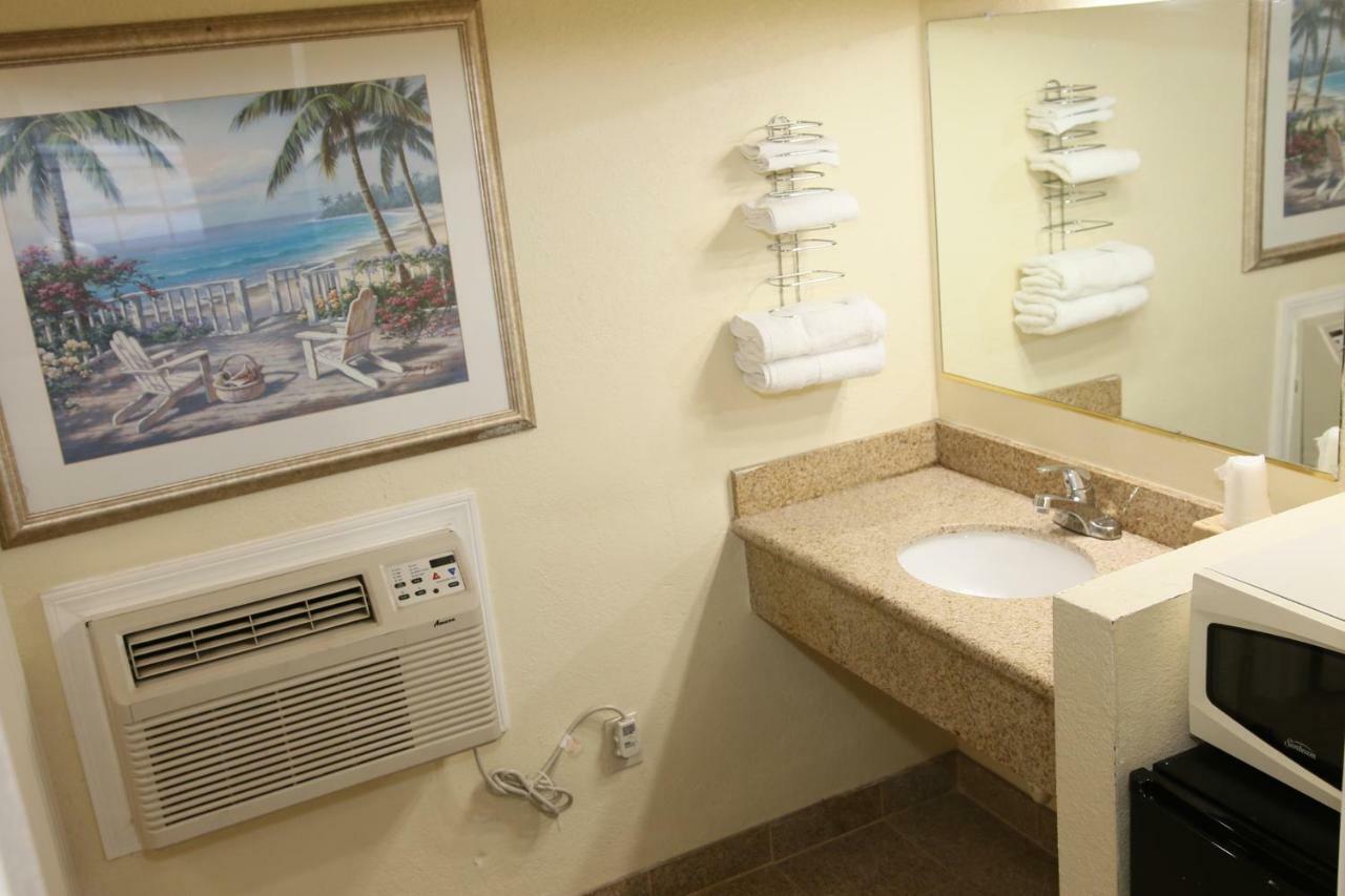 Town And Country Inn Santa Maria  Bagian luar foto
