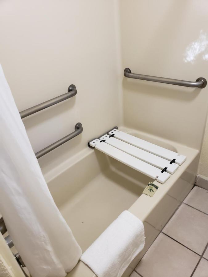 Town And Country Inn Santa Maria  Bagian luar foto